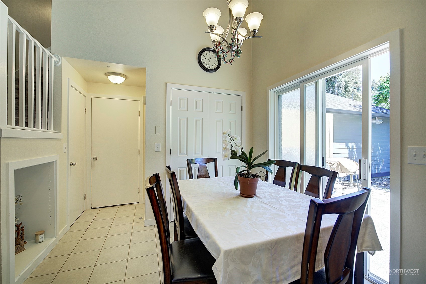 11717 2nd Drive Southeast, Unit A & B Everett, WA 98208 - Photo 7 of 40 a view of a dining room with furniture window and outside view