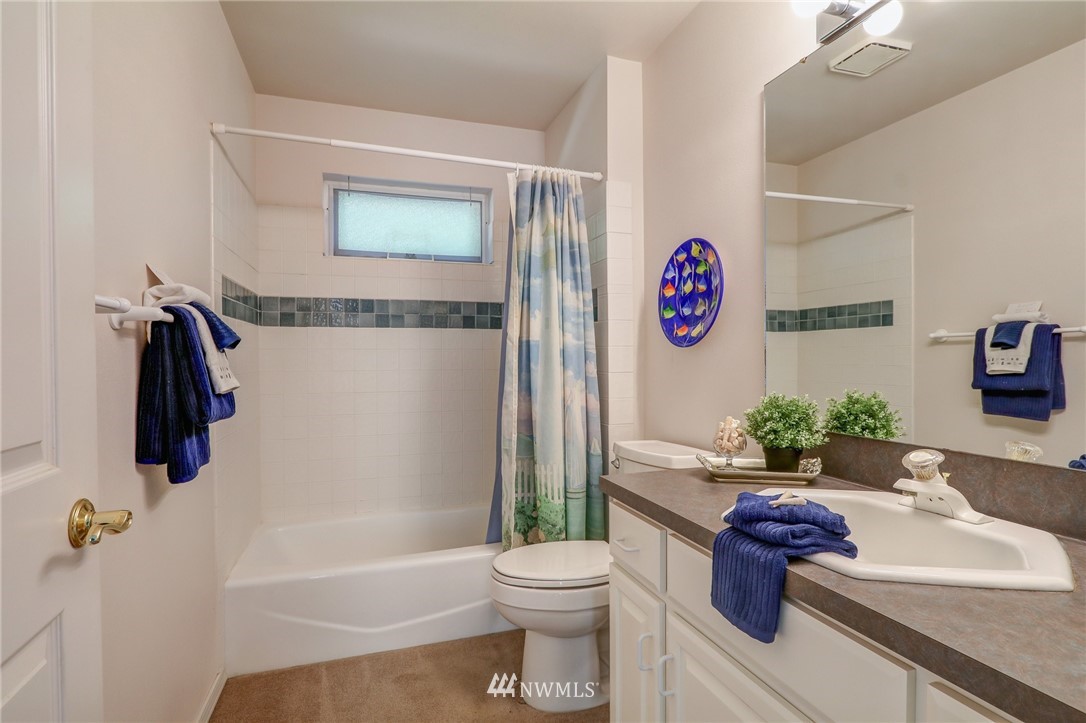 21460 President Point Road Northeast Kingston, WA 98346 - Photo 22 of 40 Gallery Image 22