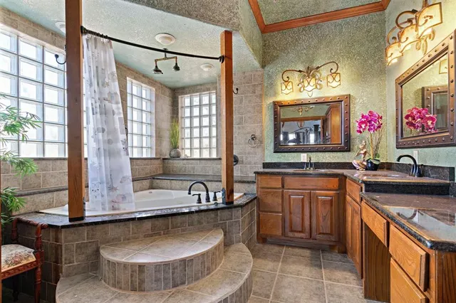 $2,400,000 | 228 Private Road 1758, Chico, TX 76431