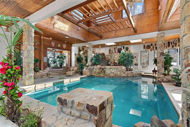 $2,400,000 | 228 Private Road 1758, Chico, TX 76431