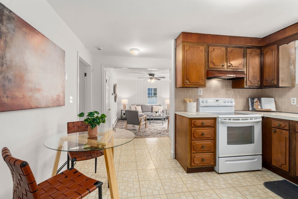 8 Woodfall Road Medfield, MA 02052 - Photo 13 of 41