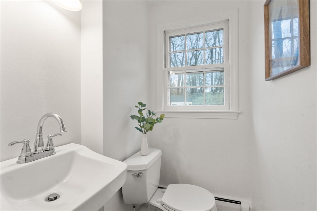 8 Woodfall Road Medfield, MA 02052 - Photo 19 of 41