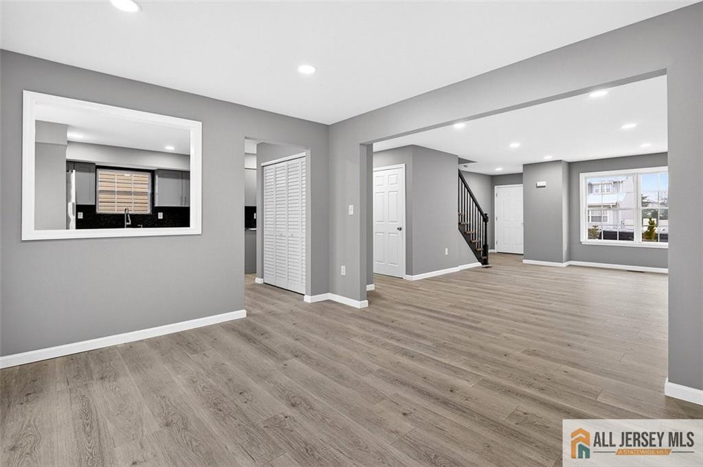 63 Scarlet Drive Sayreville, NJ 08859 - Photo 13 of 35