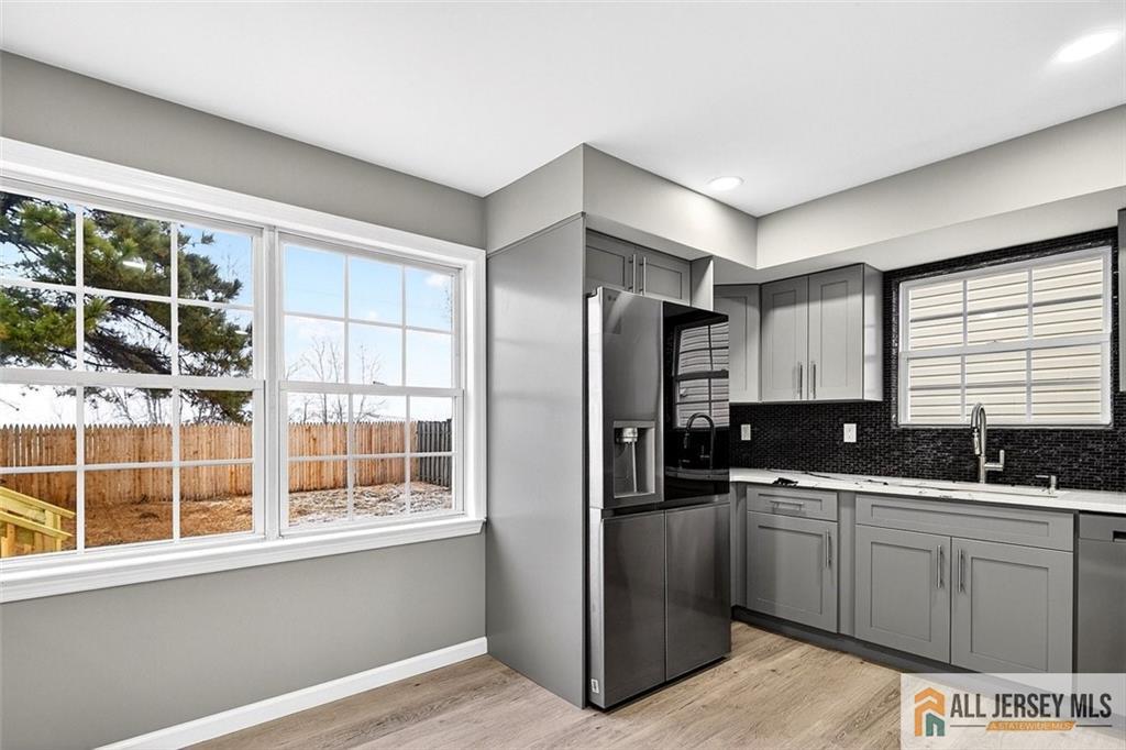 63 Scarlet Drive Sayreville, NJ 08859 - Photo 15 of 35