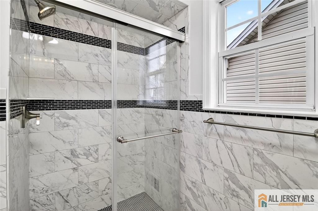 63 Scarlet Drive Sayreville, NJ 08859 - Photo 25 of 35