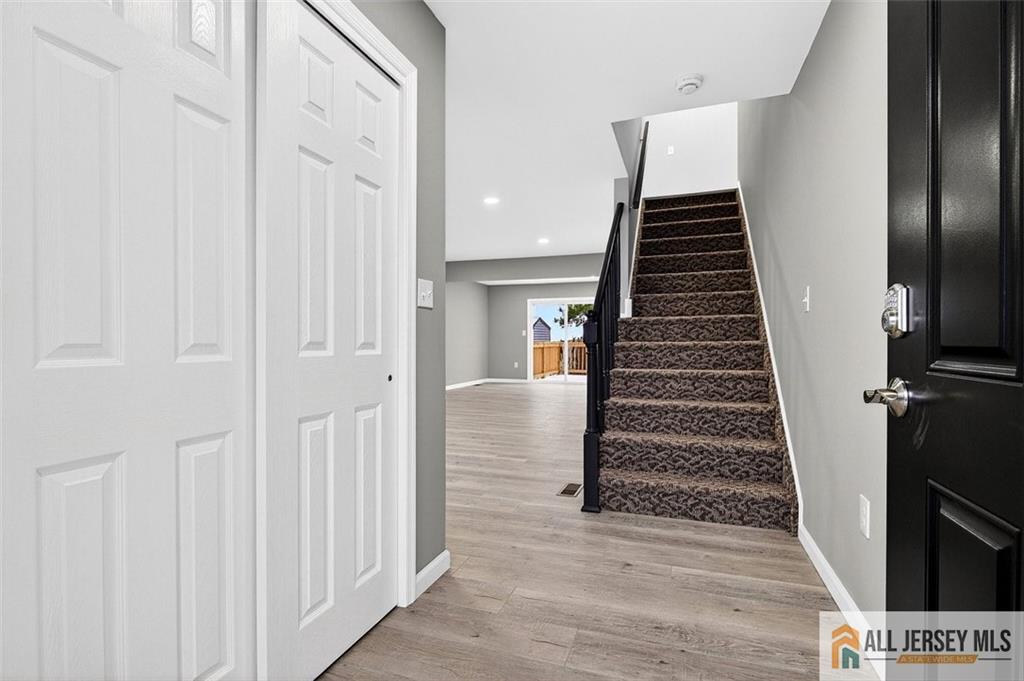 63 Scarlet Drive Sayreville, NJ 08859 - Photo 6 of 35