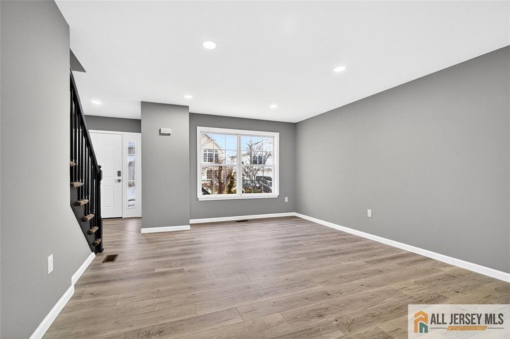 63 Scarlet Drive Sayreville, NJ 08859 - Photo 8 of 35