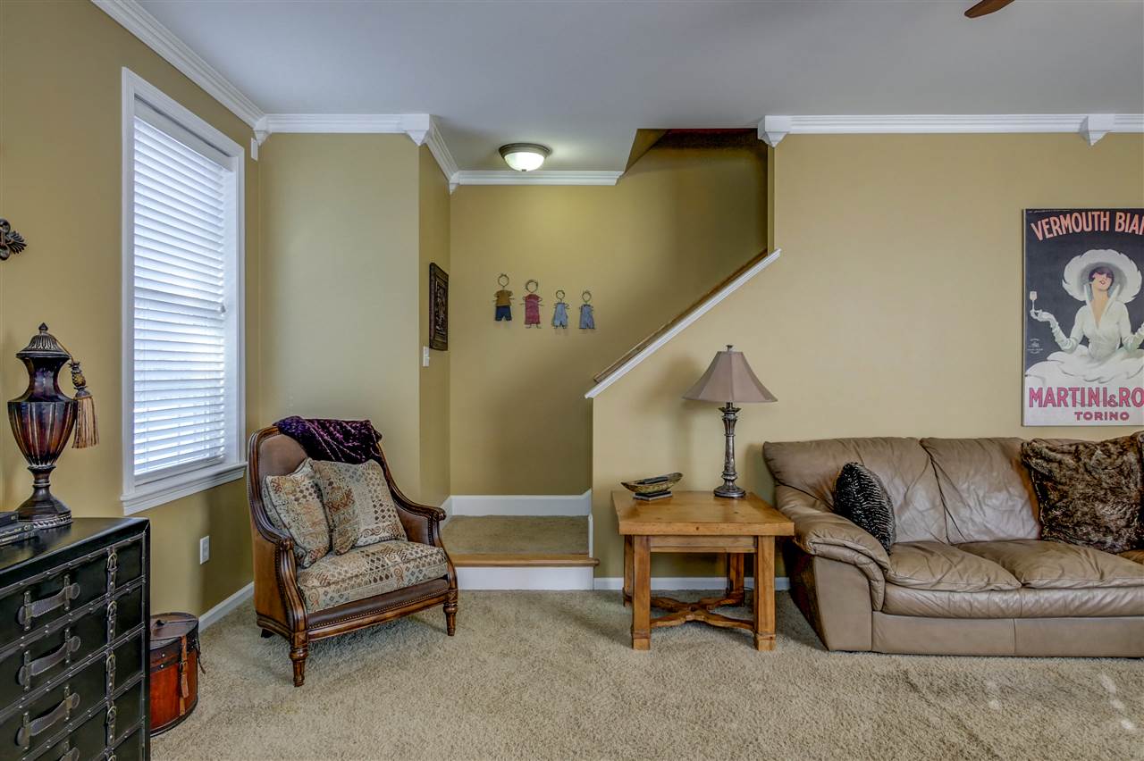 33 Pondfield Road Bedford, NH 03110 - Photo 22 of 40