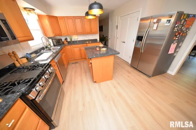 $350,000 | 4211 Fox Crk Drive, Mount Vernon, IL 62864