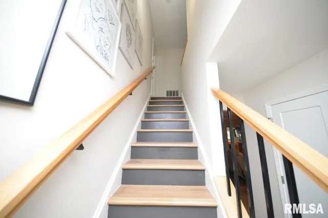 $350,000 | 4211 Fox Crk Drive, Mount Vernon, IL 62864