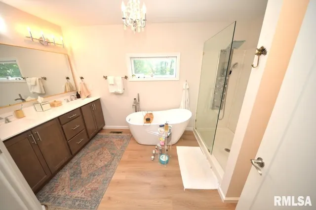 $350,000 | 4211 Fox Crk Drive, Mount Vernon, IL 62864