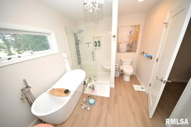 $350,000 | 4211 Fox Crk Drive, Mount Vernon, IL 62864