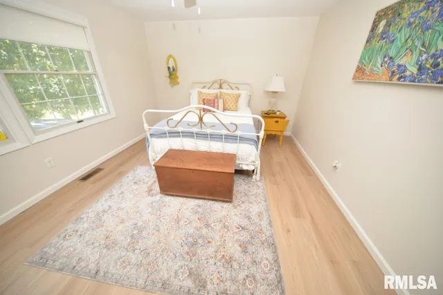 $350,000 | 4211 Fox Crk Drive, Mount Vernon, IL 62864