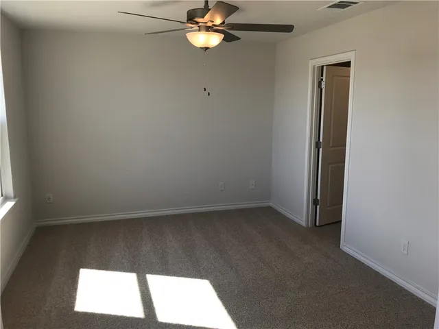 $2,000 | 712 Long Run, Liberty Hill, TX 78642