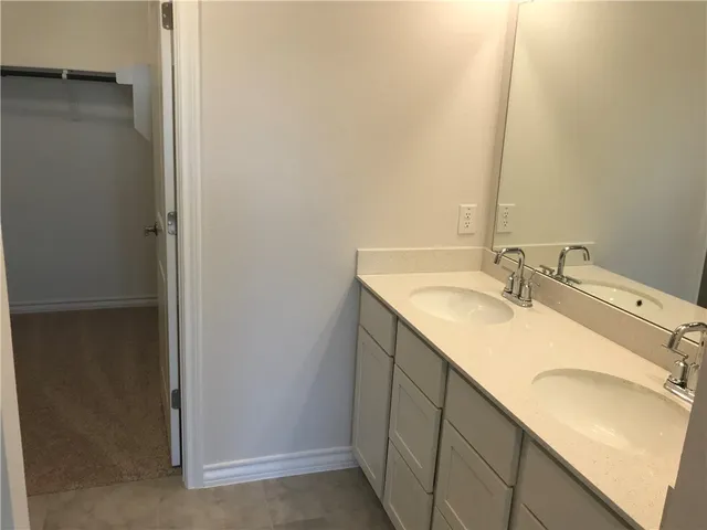 $2,000 | 712 Long Run, Liberty Hill, TX 78642