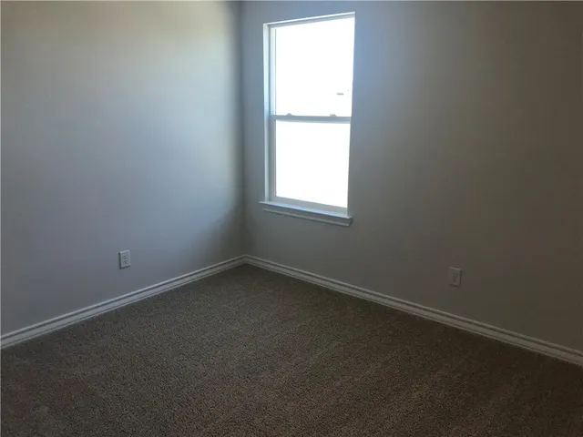 $2,000 | 712 Long Run, Liberty Hill, TX 78642