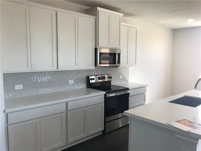 $2,000 | 712 Long Run, Liberty Hill, TX 78642