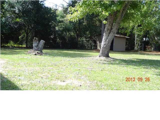 6184 Old Hickory Road Crestview, FL 32539 - Photo 14 of 14 a picture of a garden