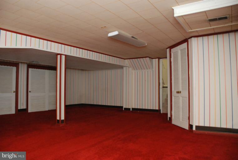 6002 Greentree Road Bethesda, MD 20817 - Photo 13 of 14 a view of an empty room
