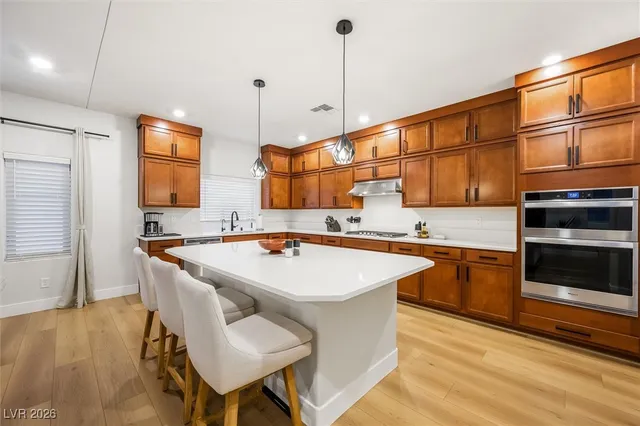 $999,000 | 7085 Sunland Hls Avenue, Las Vegas, NV 89113