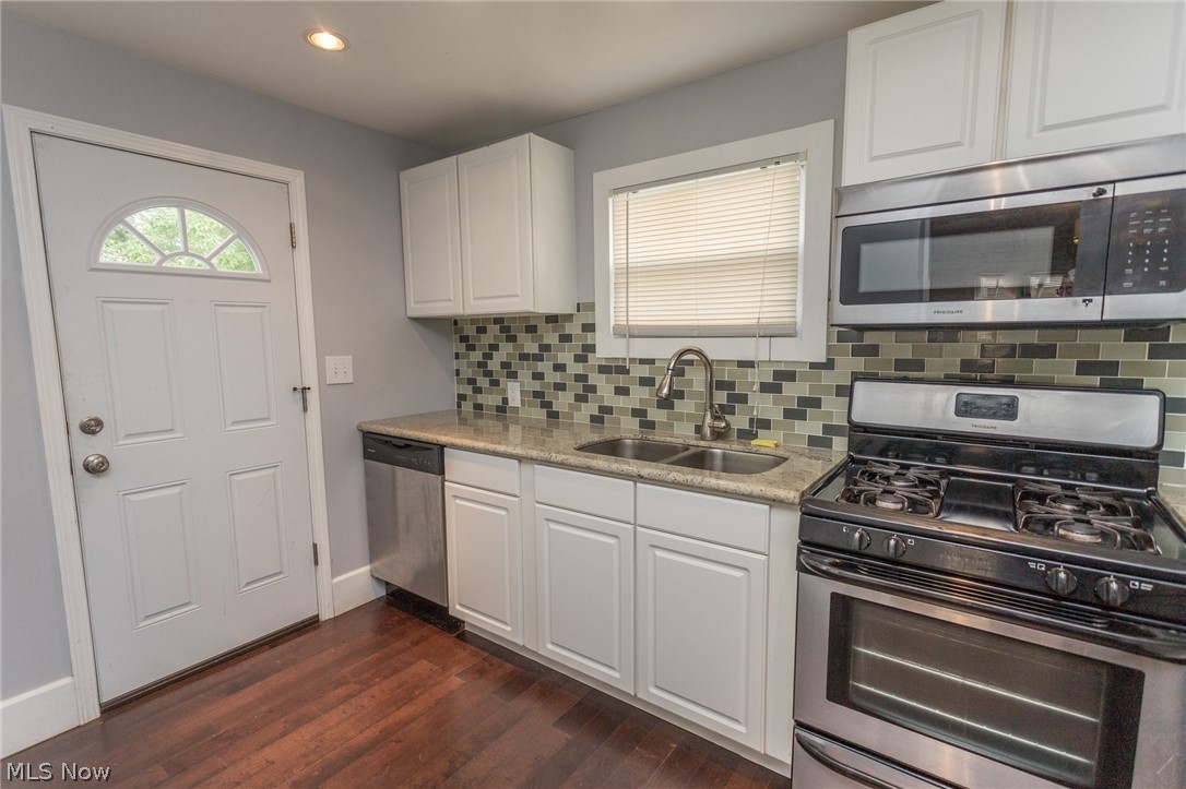 878 Clarence Road Cleveland Heights, OH 44121 - Photo 18 of 32