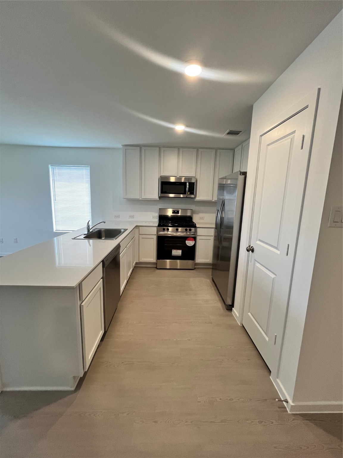 25431 Birch Hill Drive Cleveland, TX 77328 - Photo 9 of 32