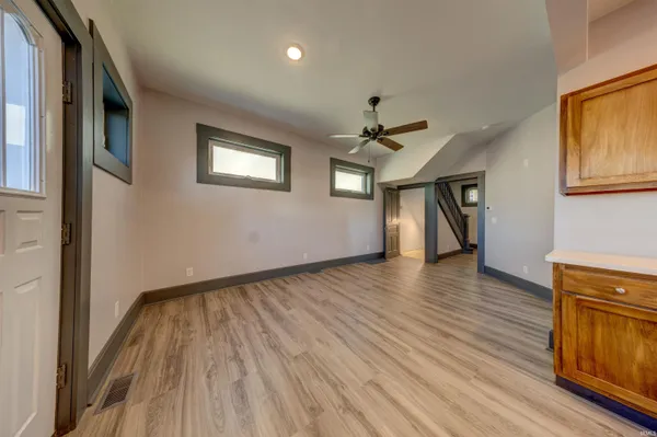 $219,500 | 212 East Delaware Street, Evansville, IN 47711