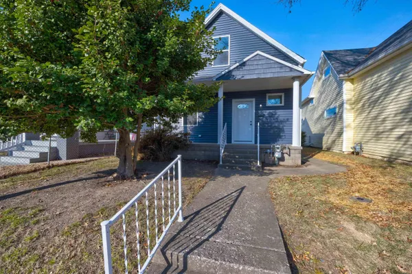 $219,500 | 212 East Delaware Street, Evansville, IN 47711