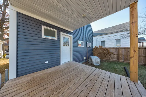 $219,500 | 212 East Delaware Street, Evansville, IN 47711