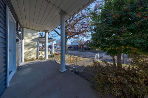 $219,500 | 212 East Delaware Street, Evansville, IN 47711