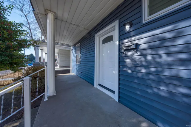 $226,500 | 212 East Delaware Street, Evansville, IN 47711