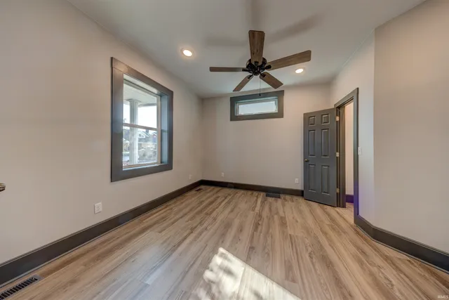 $226,500 | 212 East Delaware Street, Evansville, IN 47711