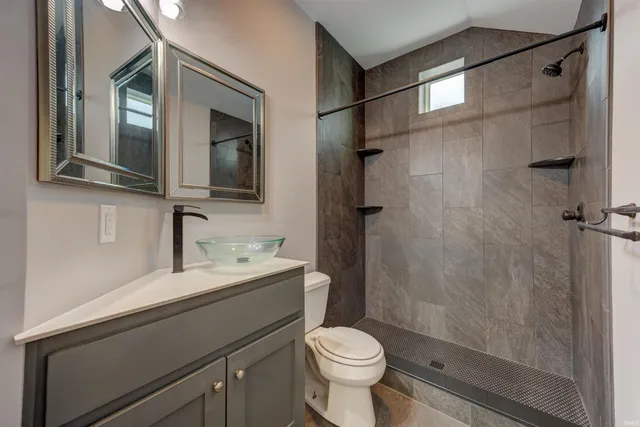 $226,500 | 212 East Delaware Street, Evansville, IN 47711