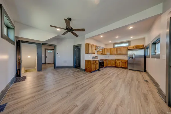 $219,500 | 212 East Delaware Street, Evansville, IN 47711