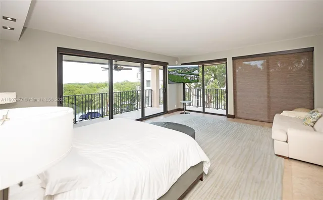 $1,995,000 | 5950 Paradise Point Drive, Palmetto Bay, FL 33157