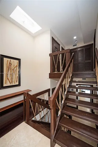 $1,995,000 | 5950 Paradise Point Drive, Palmetto Bay, FL 33157