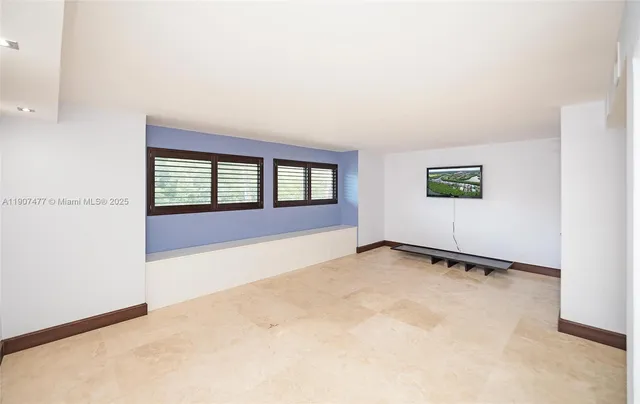 $1,995,000 | 5950 Paradise Point Drive, Palmetto Bay, FL 33157