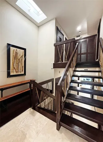 $1,995,000 | 5950 Paradise Point Drive, Palmetto Bay, FL 33157