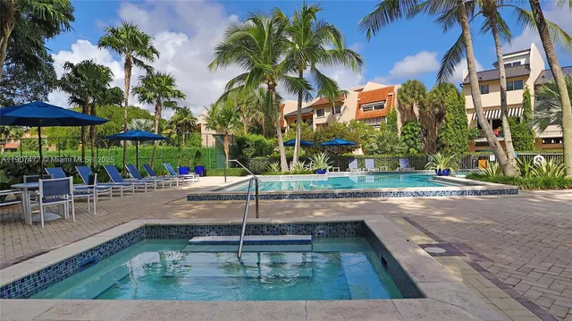 $1,995,000 | 5950 Paradise Point Drive, Palmetto Bay, FL 33157