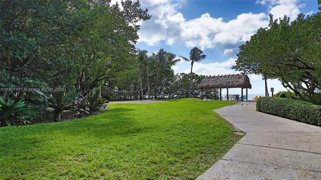 $1,995,000 | 5950 Paradise Point Drive, Palmetto Bay, FL 33157