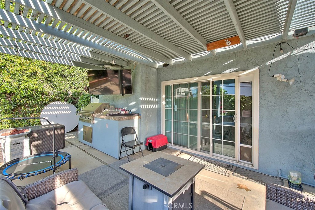 5 Navajo Trail Lane Phillips Ranch, CA 91766 - Photo 47 of 65 Covered patio