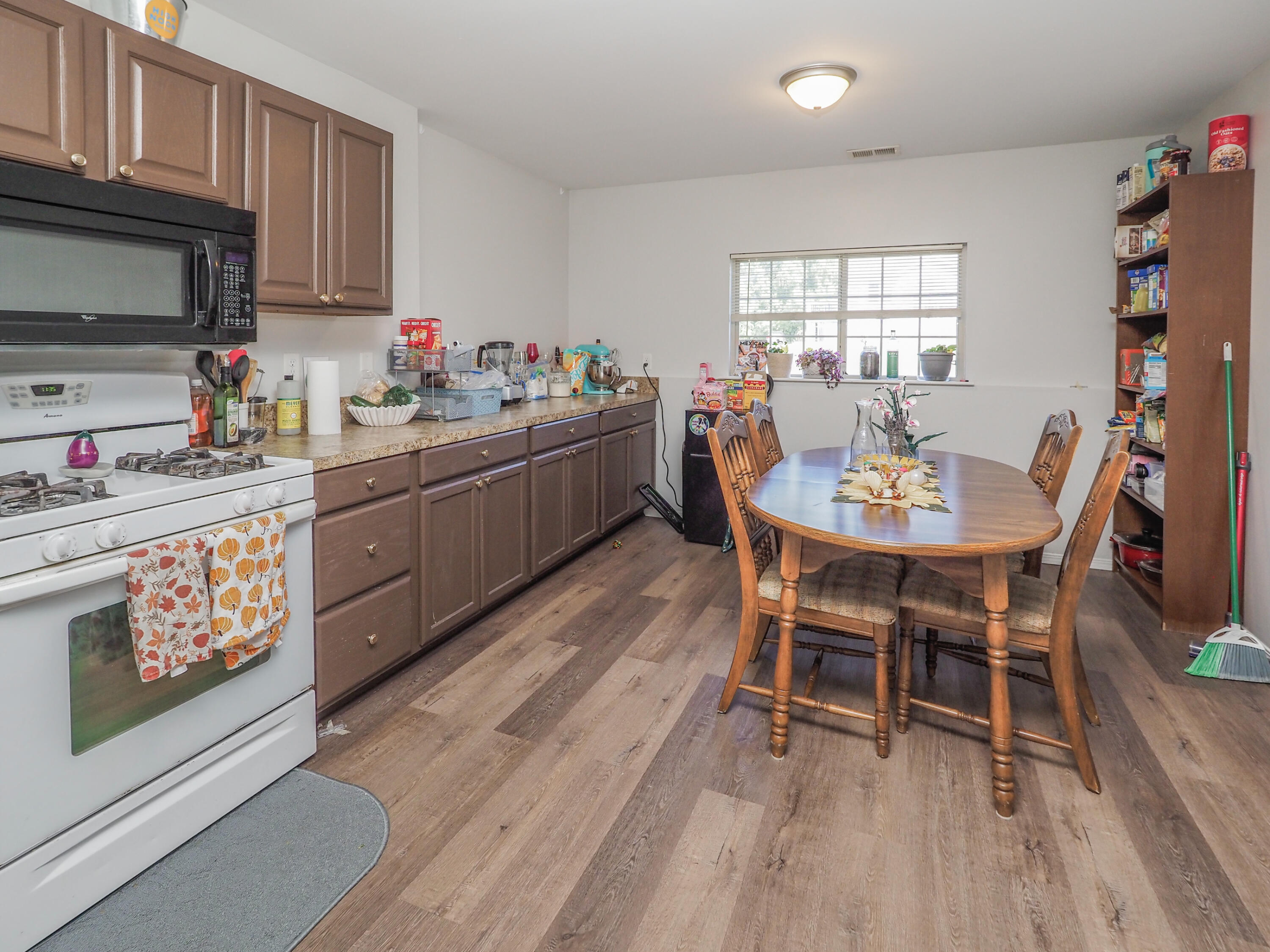 1285 Redpine Way Kalamazoo, MI 49006 - Photo 8 of 18 1285 Red Pine-108