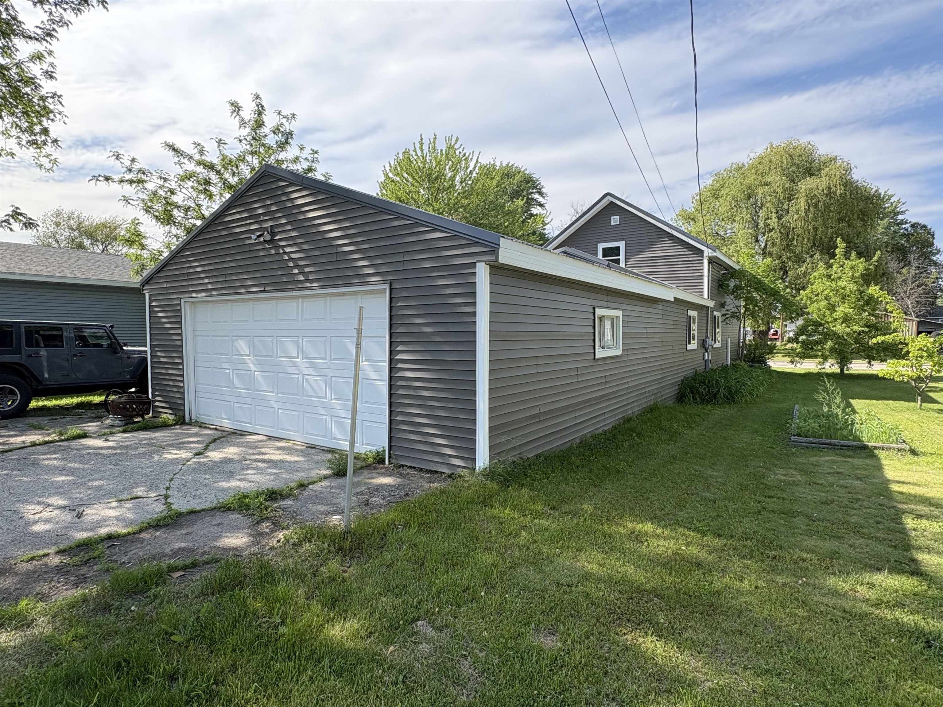 306 2nd Street Oconto, WI 54153 - Photo 3 of 42