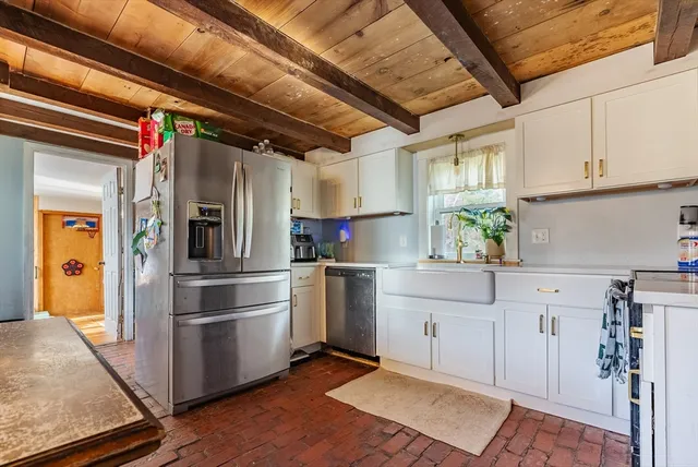 $499,000 | 966 Main Street, Dighton, MA 02715