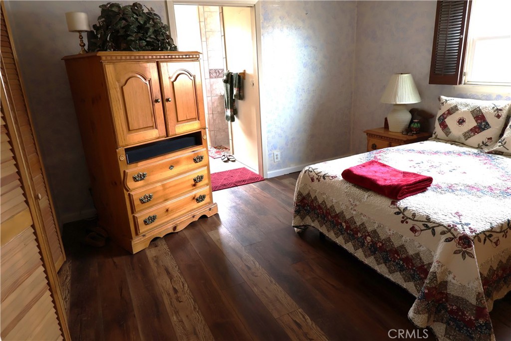 1409 North Street Corning, CA 96021 - Photo 31 of 40 a bedroom with bed and a window