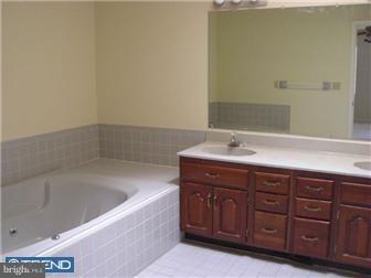 287 Troon Road Dover, DE 19904 - Photo 8 of 12 Bathroom