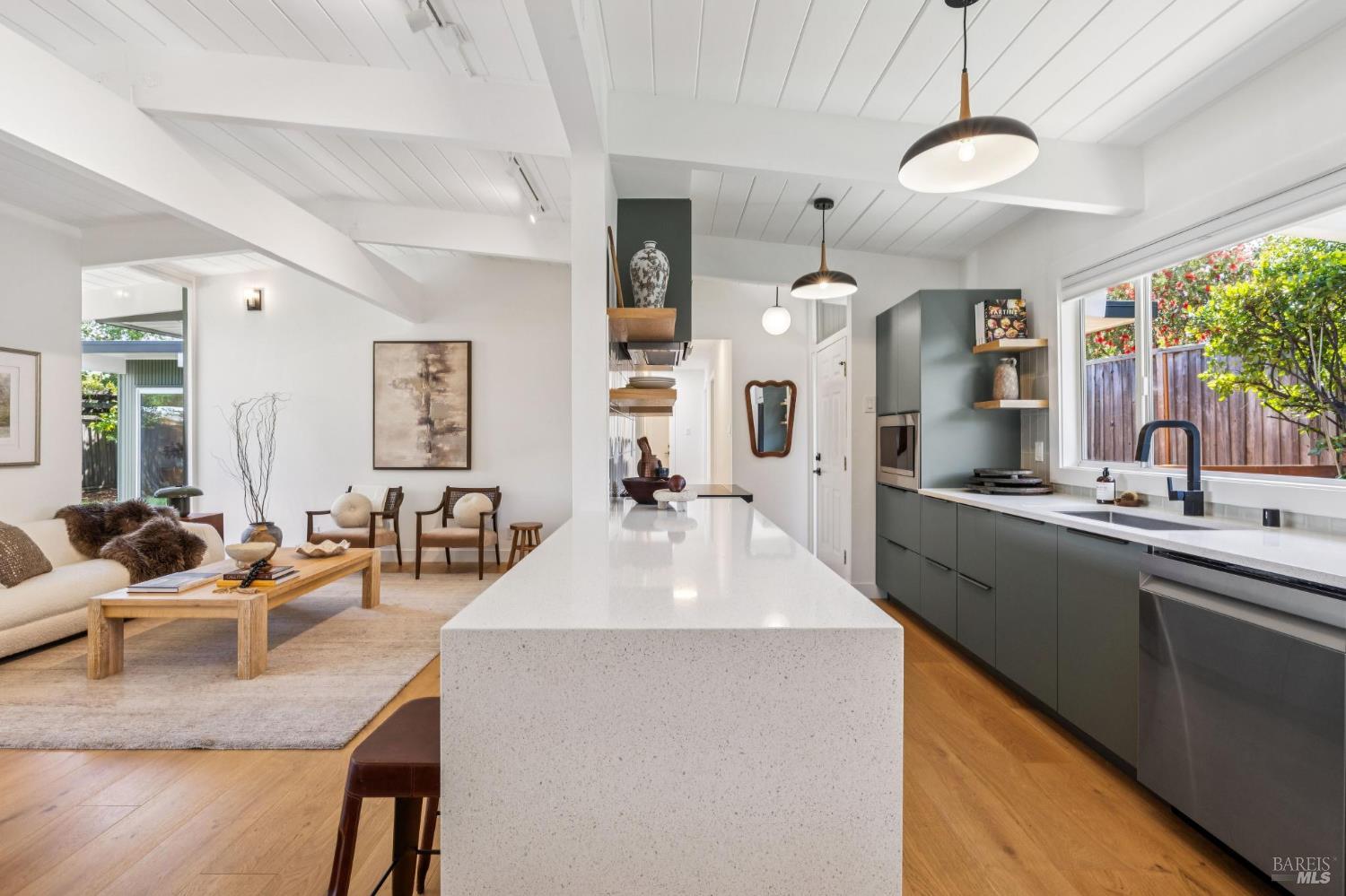 711 Del Ganado Road San Rafael, CA 94903 - Photo 13 of 56