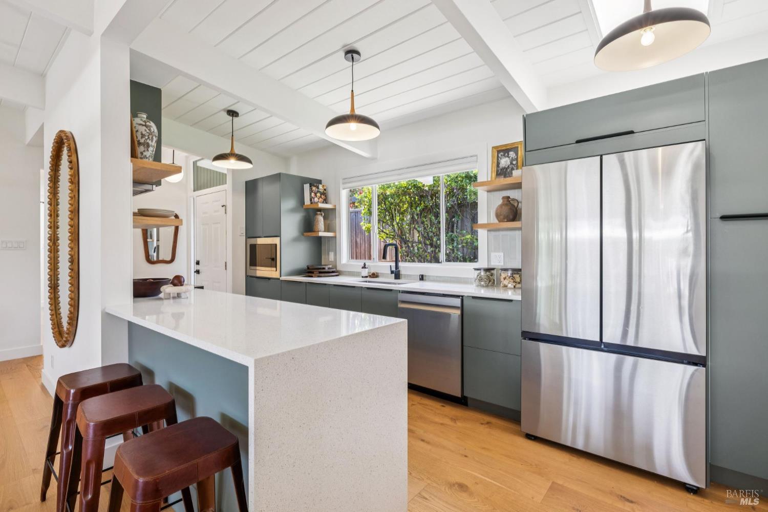 711 Del Ganado Road San Rafael, CA 94903 - Photo 14 of 56