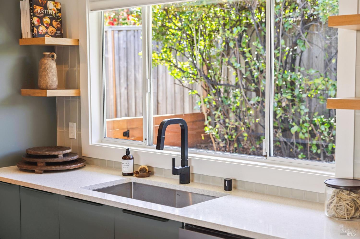 711 Del Ganado Road San Rafael, CA 94903 - Photo 16 of 56