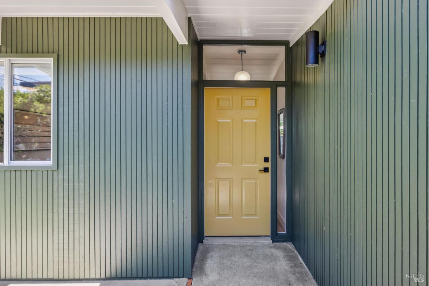 711 Del Ganado Road San Rafael, CA 94903 - Photo 4 of 56